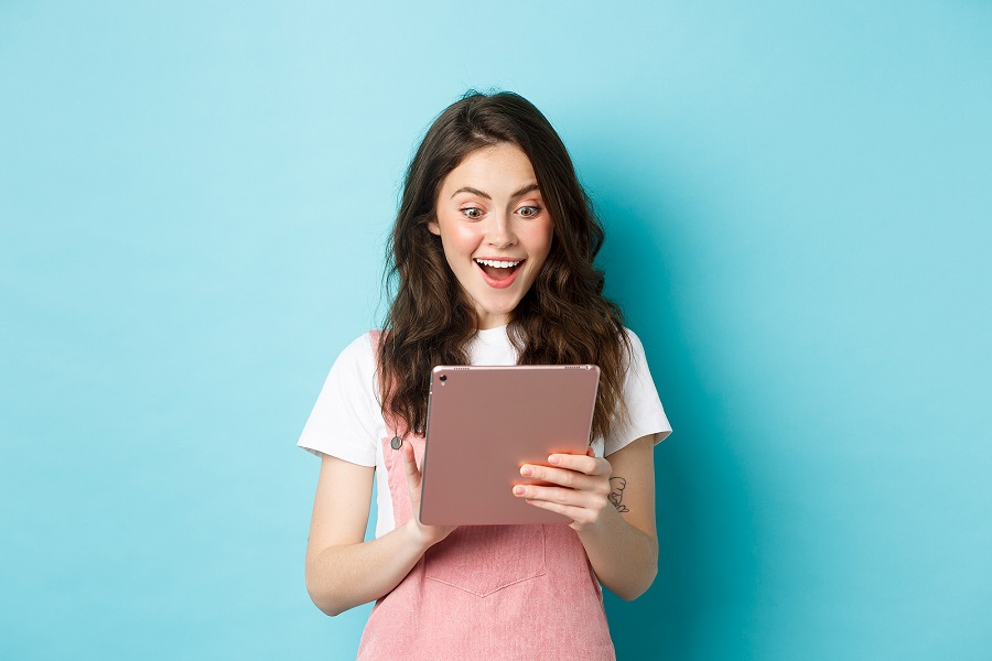 Cosmetic Dentist in Green Lake Discusses the Cost of Veneers